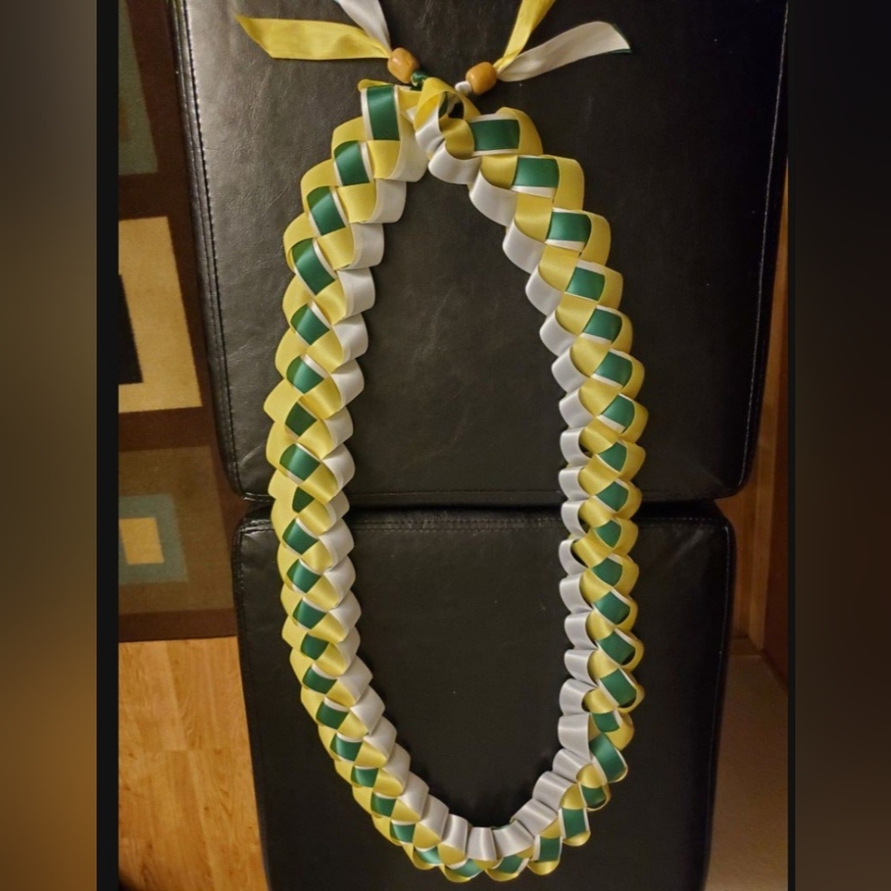 Graduation/Promotion Ribbon Lei